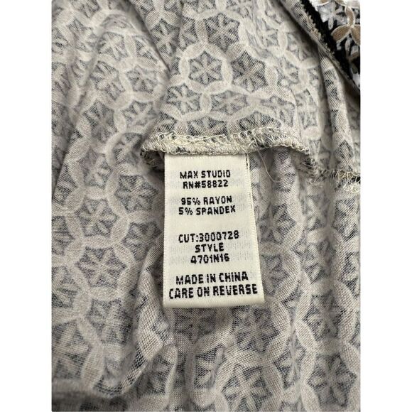 Max Studio Women’s Large Pull On Skirt Geometric Fold Over Waist Stretch Flowy - Picture 5 of 5